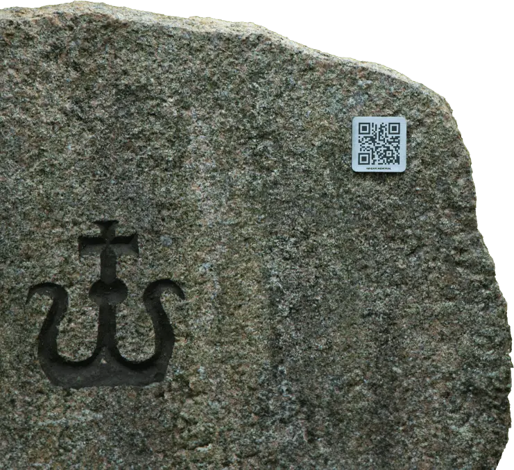 qr-код на памʼятнику